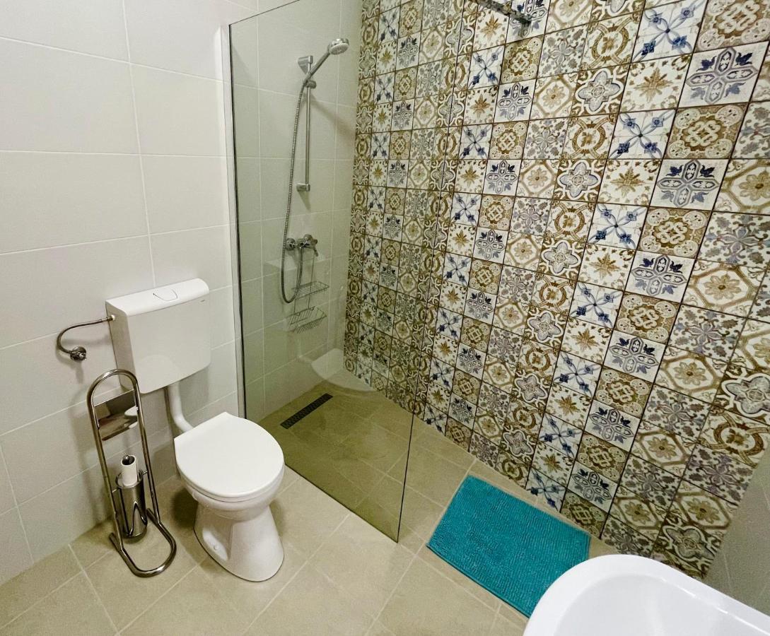 Voeroesmarty Apartmanhaz Makó Exterior foto
